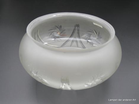 Jugendstil Lampenschirm, Kuppelschirm gebraucht grau satiniert mit Schliff Schleuderblume und Sternschlif D: 24cm H: 14cm Griffrand 20cm von unten