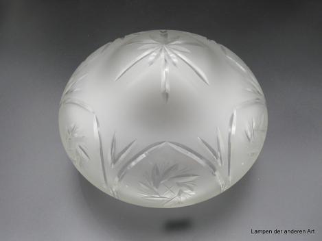 Jugendstil Lampenschirm, Kuppelschirm gebraucht grau satiniert mit Schliff Schleuderblume und Sternschlif D: 24cm H: 14cm Griffrand 20cm