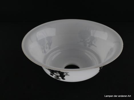 Jugendstil Lampenschirm gebraucht, Glas Schüsselform, Scherenschnittmotiv schwarz auf opal weißem Grund, galanter Herr umspielt seine angebetete Dame in vier dargestellten Episoden, Nostalgie Ersatzschirm für alte Lampen, Glashalterand 6cm, von unten