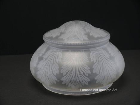 Jugendstil Lampenschirm gebraucht, Kuppel Halbkugel Glas grau satiniert und Ätzdekor, stilisiertes Eichenlaub, getreppt, Nostalgie Ersatzglas D: ca.26cm, H: ca.16cm, Glashalter Griffrand 20cm