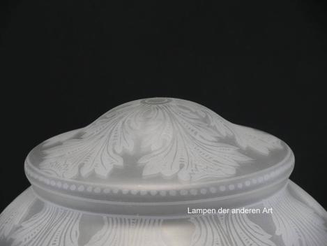 Preview: Jugendstil Lampenschirm gebraucht, Kuppel Halbkugel Glas grau satiniert und Ätzdekor, stilisiertes Eichenlaub, getreppt, Nostalgie Ersatzglas D: ca.26cm, H: ca.16cm, Glashalter Griffrand 20cm, Detail Dekor
