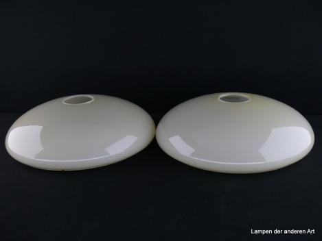 2-er Set Art Deco Lampenschale gebraucht, Glas, hellgelb außen, weiß innen, glatte glänzende Oberfläche, Nostalgie Ersatzglas D: ca.26cm, H: ca.8cm, ohne Glashalter Griffrand, Loch ca. 45mm