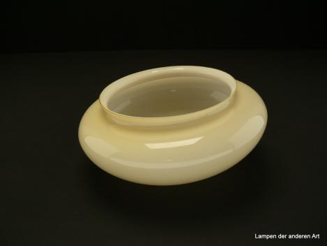 Jugendstil Lampenschirm gebraucht, geschlossenes Glas farbig - helles elfenbein, Kuppelschirm, Nostalgie Ersatzglas, D: ca. 24cm, H: ca.10cm, Achtung Sondergröße Glashalter Griffrand gemessen 17,3cm, von unten