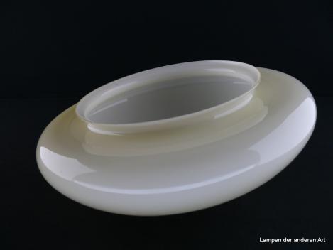 Jugendstil Lampenschirm gebraucht, Glas außen elfenbeinfarbig, innen weiß, geschlossene Kuppel, Nostalgie Ersatzglas für alte Lampen, D: 30cm H: 11cm, Glashalter Griffrand 20cm, von oben