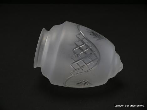 3-er Set Jugendstil Lampenschirm gebraucht, Glas satiniert, Zapfenform, umlaufender Kerbschliff als geometrische Formen und Fächer, final Sternschliff am getrepptem Schlussteil, Nostalgie Ersatzschirm, D: ca.12cm, H: ca.16cm, liegend