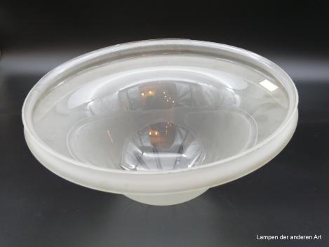 Jugendstil Lampenschirm gebraucht, Kuppelglas mit Sternschliff, D: 34cm, H:15cm, Griff-Rand 34cm!!! seltener großer Schirm für Plafoniere, sehr gut erhalten, von unten