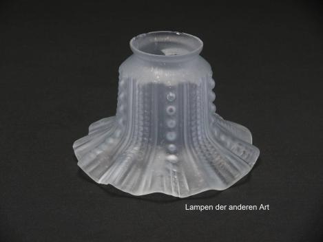 antiker Jugendstil Lampenschirm gebraucht, alter originaler Ersatzschirm, grau satiniert; Wandung in zweifachem Rapport reliefiert, Nostalgieglas D: ca.15cm, H: ca.10cm, Glashalter Griffrand 6cm
