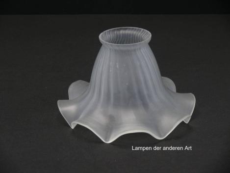 Jugendstil Lampenschirm gebraucht, antik, Glas grau satiniert mit Strukturoberfläche, leicht ausgestellter Zylinder, geschwungener Wellenrand, Glashalter 5,7cm