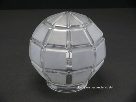 Art Deco Lampenschirm gebraucht, Kugelglas mit Prismen, satinierte Flächen, Nostalgie Ersatzschirm,  D: ca.14cm,  H: ca.14cm , Glashalter Griffrand Ø 8cm