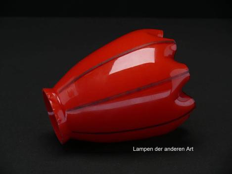 Preview: antiker Jugendstil Lampenschirm gebraucht, Grundfarbe rot mit schwarzen Linien, leicht geweiteter Zylinder, eingezogener gekerbter Rand, Nostalgie Ersatzglas, D: ca.11cm, H: ca.13cm, Glashalter Griffrand Ø 6cm, seitlich