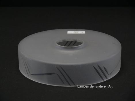 Preview: antikes 3-er Set, Art Deco Lampenschalen gebraucht, grau satiniert, leichte Kratzer in der Satinierung, dezentes Schliffdekor, Nostalgie Ersatzschirm, Loch 45mm, einzeln