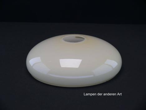 Art Deco Lampenschale gebraucht, Glas, hellgelb außen, weiß innen, glatte glänzende Oberfläche, antikes Ersatzglas für alte Lampen, D: ca.21,5cm, H: ca.7cm, ohne Glashalter Griffrand, Loch 45mm