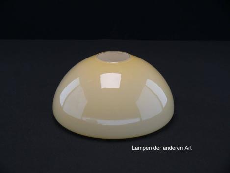 Art Deco Lampenschirm gebraucht, Glas, elfenbeinfarben, glatte glänzende Oberfläche, Nostalgie Ersatzglas, D: ca.18cm, H: ca.9cm, ohne Glashalter Griffrand, Loch Ø45mm,  Öffnung Ø innen 15,5mm