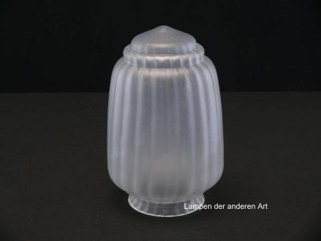Preview: 3-er Set Jugendstil Lampenschirm gebraucht, Glas, gerader Zylinder, grau satiniert, mit Rillenstrukturoberfläche, im unteren Wandungsteil gestuft und spitz abschließend, Nostalgie Ersatzglas, D: ca.11,5cm, H: ca.17cm, Glashalter Griffrand Ø8cm, einzeln