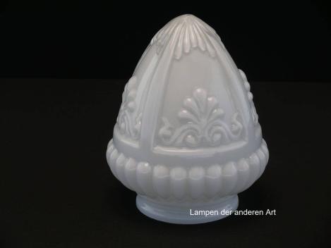 Jugendstil Lampenschirm gebraucht, Glas Zapfenform, opal glänzend, Wandung mit plastischen Ornamenten verziert, Nostalgie Ersatzglas, D: ca.12cm, H: ca.14cm, Glashalter Griffrand Ø8cm