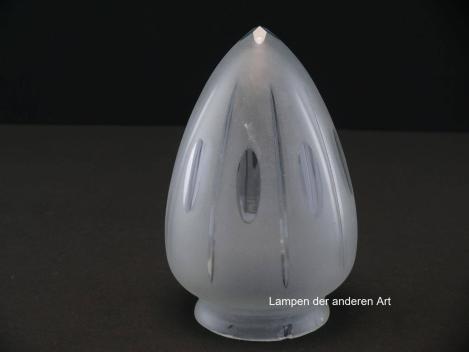 Preview: 5-er Set Jugendstil Lampenschirm gebraucht, grau satiniert, Wandung in zweifachem Rapport mit Oliven- bzw. Strahlenschliff verziert, Spitze vierfach angeschliffen, Nostalgie Ersatzglas, D: ca.11cm, H: ca.16cm, Glashalter Griffrand Ø8cm, einzeln