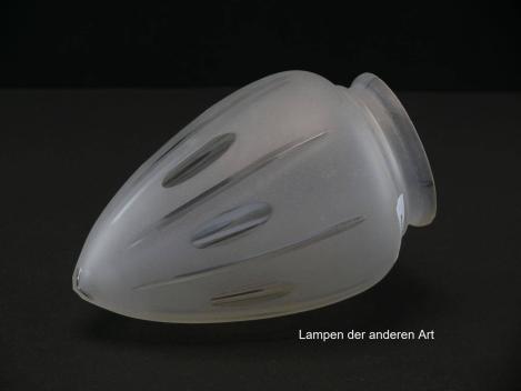 Preview: 5-er Set Jugendstil Lampenschirm gebraucht, grau satiniert, Wandung in zweifachem Rapport mit Oliven- bzw. Strahlenschliff verziert, Spitze vierfach angeschliffen, Nostalgie Ersatzglas, D: ca.11cm, H: ca.16cm, Glashalter Griffrand Ø8cm, seitlich