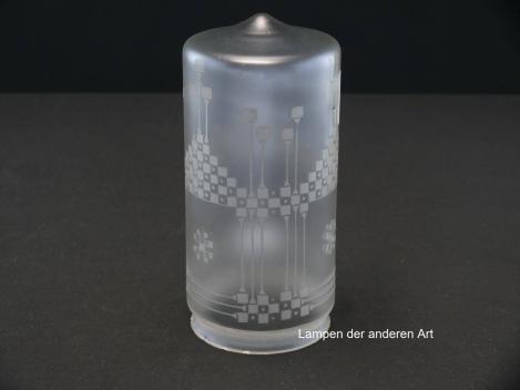 Jugendstil Lampenschirm gebraucht, antikes Glas grau satiniert, rundum mit Ätzdekor verziert, gerader Zylinder mit kurzem Dorn im Boden, Ersatzglas für alte Lampen, D: ca.8,5cm, H: ca.16,5cm, Glashalter Griffrand Ø8cm