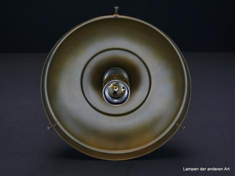 Preview: Stableuchtengestell für Schirme mit Glashalter Ø 20cm, schlichter Baldachin mit großem Klemmraum, Form passend auch für Schirme aus dem Art Deco, von unten