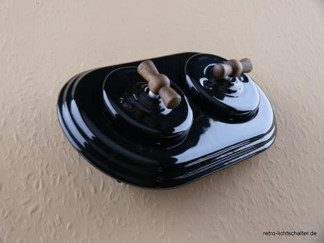 Garby Colonial 2fach Kombination, zwei Aus-Wechsel-Porzellandrehschalter schwarz,  Knebel Holz Buche gealtert, seitlich