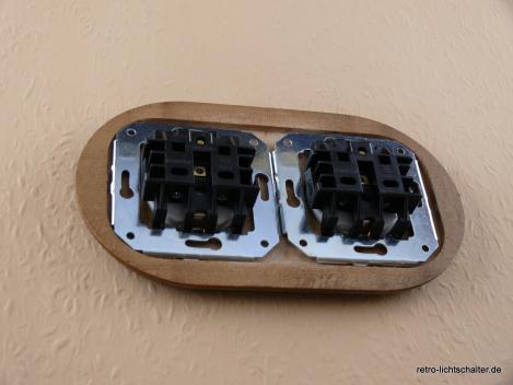 Preview: Garby Colonial 2fach Steckdose Porzellan weiß, 2fach Rahmen Holz Buche gealtert, von hinten