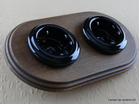 Garby Colonial 2fach Steckdose Porzellan schwarz, 2fach Rahmen Holz Buche gealtert, seitlich