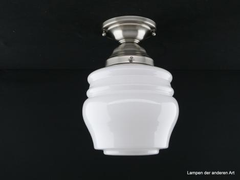 Kompakte Art Deco Deckenleuchte aus Messing matt vernickelt , mehrfach eingeschnürtes glänzend weißes Zylinderglas mit planem Abschluss, Glashalter 8cm, 1xE27/40W