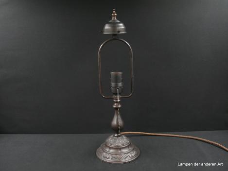 Jugendstil Tischleuchte aus dunklem Messing 1xE27/60W
