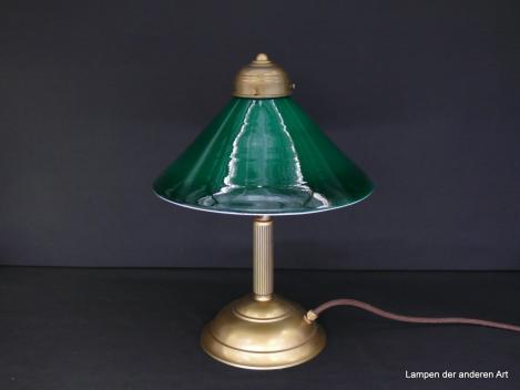Kleine Jugendstil Sekretärleuchte aus Messing goldbraun patiniert und Dachschirm flaschengrün 1xE27/40W