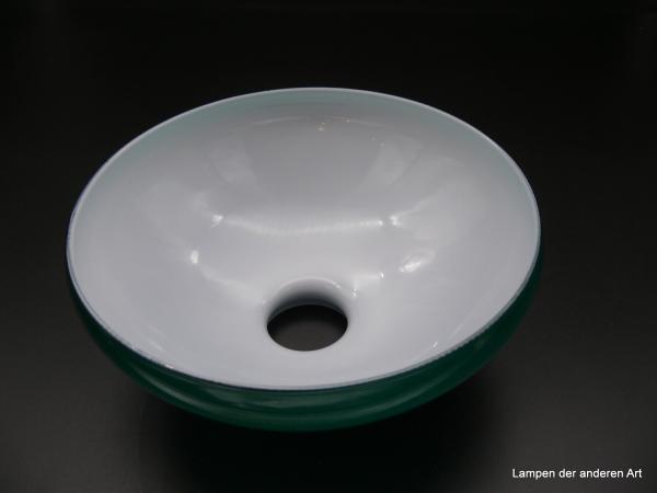 Jugendstil Lampenschirm mundgeblasen grünblau überfangen, innen weiß, H: 8cm, D: 22cm, Griffrand: 6 cm vo innen