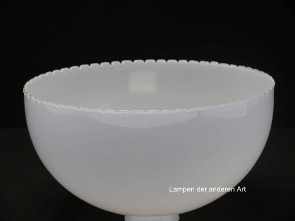 2. Wahl Jugendstil Lampenschirm gezahnt, Zahnung am Rand unterschiedlich, opal weiß, Nostalgie Ersatzglas, D: ca. 24cm, H: ca.11cm, Glashalter Griffrand 6cm, von unten