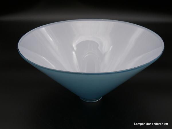 Jugendstil Lampenschirm, Kegelform, Glas, innen weiß und graublau überfangen, D: 30cm, H: 14cm, Nostalgie Ersatzglas, Glashalter Griffrand 6cm, von innen weiß