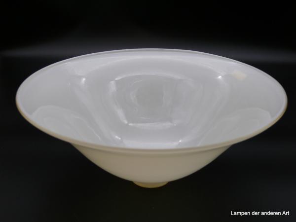 Jugendstil Lampenschirm, Glas elfenbeinfarben, ausgestellter Rand, H: 14cm, D: 35cm, Griff-Rand: 6cm von innen