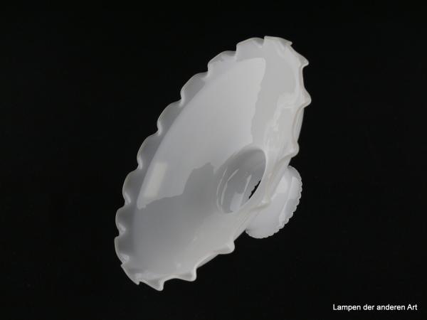Jugendstil Lampenschirm gebraucht, gemarkt Autosit Schott&Gen. Jena, 621w, opal weißer Grund, gezahnter Rand, Nostalgie Ersatzschirm für Gaslampen, D: ca.19,5cm, H: ca.8cm, Hals Ø ca.55mm, von unten