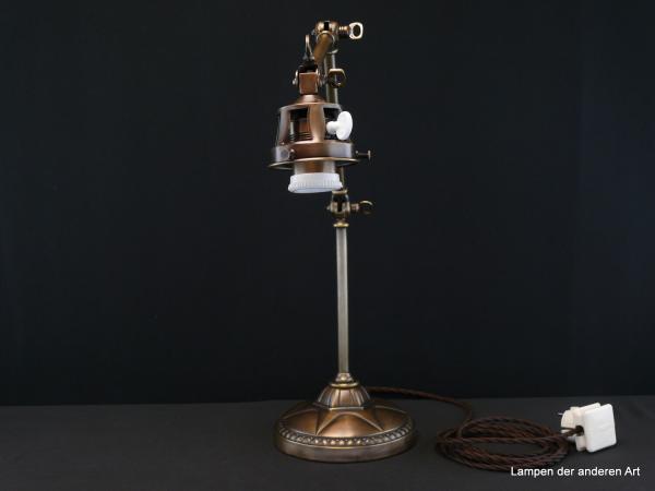 Jugendstiltischleuchte mehrfach verstellbar-Detail von vorn
