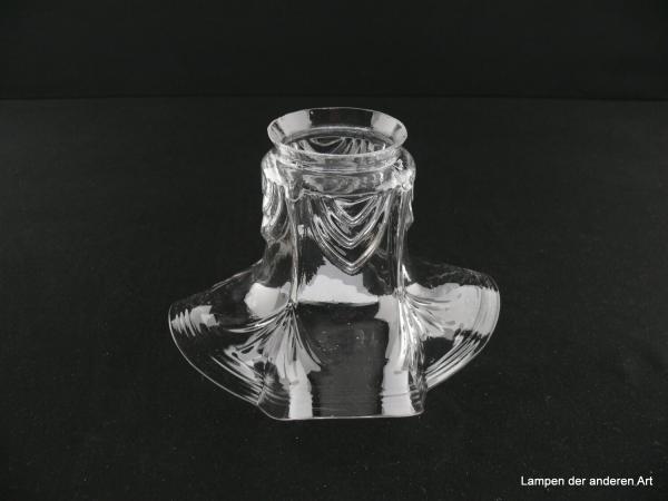 Jugendstil Lampenschirm gebraucht, Klarglas, am Schirmhals herabhängende Volants, unterbrochen durch bis zum Rand ragende ausgebreitete Fächerwedel, umlaufende in den gewellten Rand eingearbeite Rillen, Nostalgie Ersatzglas für alte Lampen, Griffrand 6cm