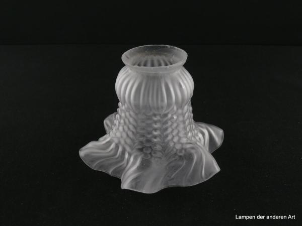2-er Set Jugendstil Lampenschirm gebraucht, Glas grau satiniert, reliefiert, geschwungene Linienführung, Nostalgie Ersatzglas für alte Lampen, D: ca. 15cm, H: ca. 11,5cm, Glashalter Griffrand 6cm, einzeln