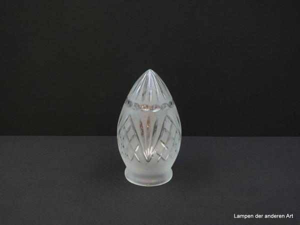 Jugendstil Lampenschirm gebraucht, Zapfenform, Klarglas satiniert und geschliffen, umlaufende Girlande im Olivenschliff, Zapfenspitze im Kerbschliff verziert, obere Wandungszone Rhombenmuster und gefächerte Linien,  D: 9cm, H: 18cm, Grriffrand 8cm