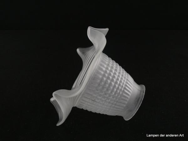 2-er Set Jugendstil Lampenschirm gebraucht, Glas grau satiniert, parallel angeordnete Profilstäbe, Rand zur Hälfte kanneliert und viermal gekerbt, Nostalgie Ersatzglas für alte Lampen, D: ca. 15cm, H: ca. 10,5cm, Griffrand 6cm, seitlich