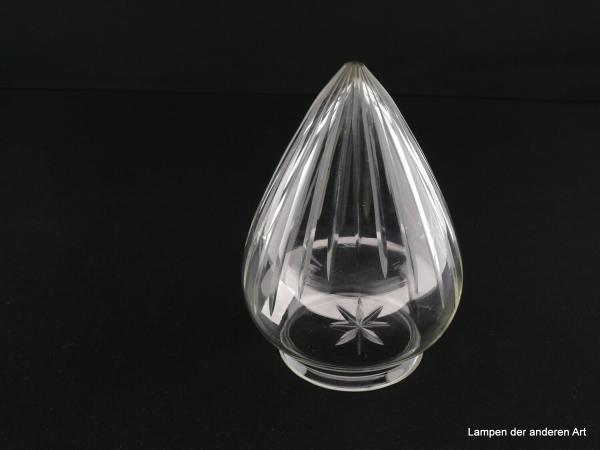 Jugendstil Lampenschirm gebraucht, Glas klar, Zapfen spitzoval; zentral abgehend, in der Länge variierend, geschliffene Strahlen; drei geschliffene Sterne, Nostalgie Ersatzglas D: ca.10cm, H: ca.14cm, Glashalter Griffrand 8cm, fertigungsbedingte Blasen
