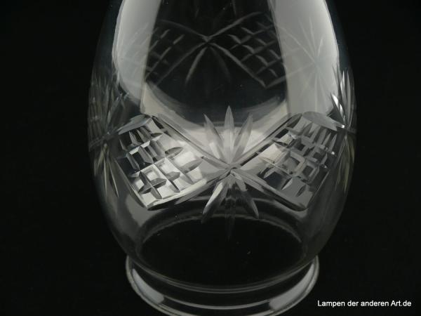 Jugendstil Lampenschirm gebraucht, Glas klar, spitz zulaufender Zapfen, Dekor in der Spitze Strahlenschliff, mittige Wandungszone umlaufend Kerbschliff geometrische Linien, Ersatzglas für alte Leuchten, D: ca.10cm, H: ca.17cm, Griff 8cm, Detail Schliff