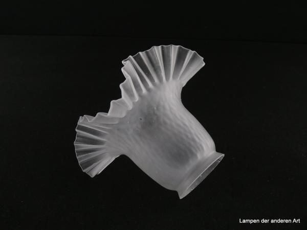 Jugendstil Lampenschirm gebraucht, Glas grau satiniert, gerader zylindrischer Teil mit gekräuselter Oberfläche, gefalteter nach außen gezogener Rand, Nostalgie Ersatzglas für alte Lampen, D: ca.16,5cm, H: ca. 11,5cm, Glashalterand Griffrand 6cm, liegend