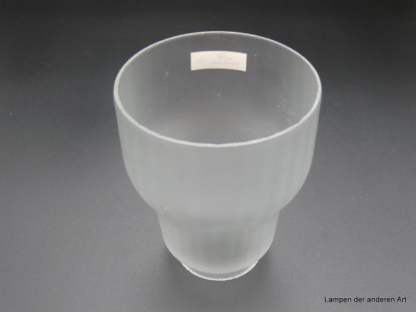 Jugendstil Lampenschirm gebraucht, Glas satiniert grau,  zylindrischer Körper, ab Wandungsmitte geweiteter Zylinder, außen glatte Wandung, innen senkrecht reliefiert, Nostalgie Ersatzglas D: 10cm, H: 12cm, Griffrand 6cm von unten