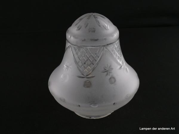 Jugendstil Lampenschirm gebraucht, Glas satiniert, umlaufendes Muster Schliff, geometrische Formen, Sterne, Oliven, konisch verjüngender Körper, final Strahlenschliff, Ersatzglas, Nostalgieglas D: ca.14cm, H: ca.16cm, Glashalterand Griffrand 8cm