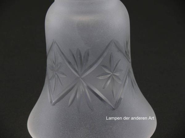 3-er Set Jugendstil Lampenschirm gebraucht, Glas satiniert, Glockenform, mittig geschliffenes umlaufendes Ornamentband, Nostalgie Ersatzglas, D: ca.11cm, H: ca.12cm, Glashalter Griffrand 6cm, Detail Schliff