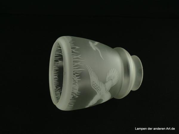 Jugendstil Lampenschirm gebraucht, Glas geätzt, kleine und große Möwen im Flug, stilisiertes Dünengras als Abschlussrand, Ersatzglas für alte Leuchten, D: ca.11cm, H: ca.13cm, Glashalter Griffrand 6cm, liegend