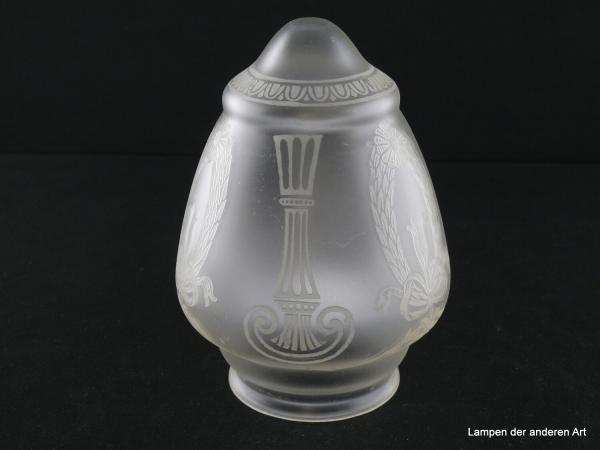 Jugendstil Lampenschirm gebraucht, Klarglas satiniert, Zapfenform einmal gestuft, Dekor zeittypische geätzte Motive in zweifachem Rapport, Nostalgieglas, Ersatzschirm, D: 11cm, H: 16cm, Glashalter Griffrand 8cm