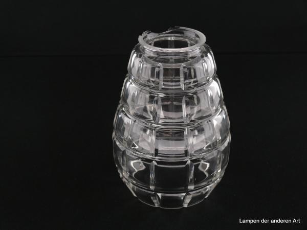 Art Deco Lampenschirm gebraucht, Klarglas, anschwellender Körper, unterer Rand eingezogen, Oberfläche Prismen geschliffen, Nostalgie Ersatzglas D: ca.11cm H: ca.16cm, Glashalter Griffrand 6cm