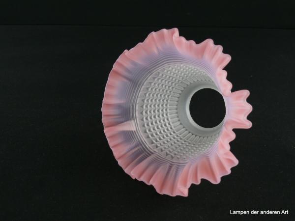 Jugendstil Lampenschirm gebraucht, Glas grau satiniert, rosa Faltensaum als Abschlussrand,  mit geometrischen Formen dekorierter Zylinder, Nostalgie Ersatzglas für alte Lampen, D:  ca. 15,5cm, H: ca. 11,5cm, Glashalterand Griffrand 6cm, von unten