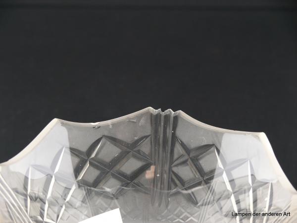 4-er Set Jugendstil Lampenschirm gebraucht, Glas grausatiniert, bauchige obere Wandungszone, ausgestellte kegelförmige untere Wandungszone, geschliffene Rhomben als umlaufendes Band auf der Schulter und am Rand, Ersatzschirm für alte Lampen, Schirm 2